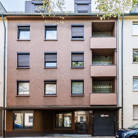Vaz Apartments E01 Kueche, Tv, Netflix, Ca 15 Min Messe U Hbf Есен Екстериор снимка